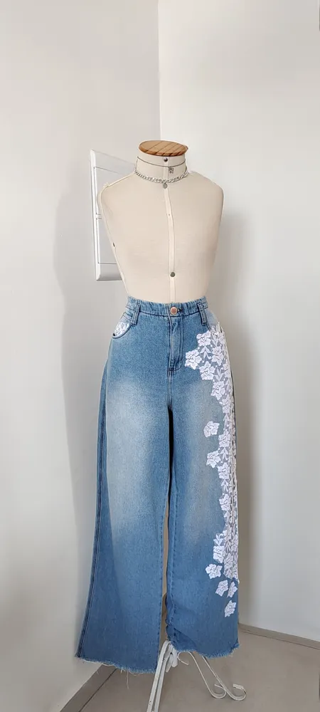 CALÇA JEANS RENDA ROMÂNTICA (40)