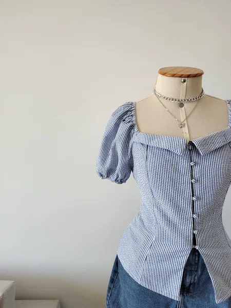 BLUSA COTTAGECORE LISTRADA AZUL MANGA BUFANTE (m)