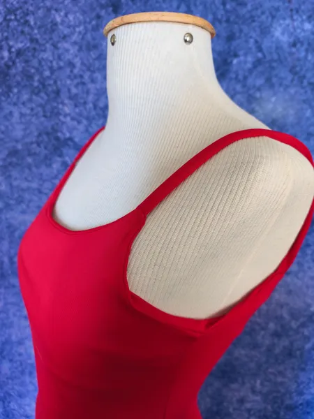 vestido vermelho femme fatale anos 90