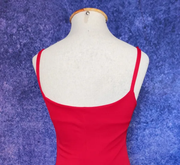 vestido vermelho femme fatale anos 90