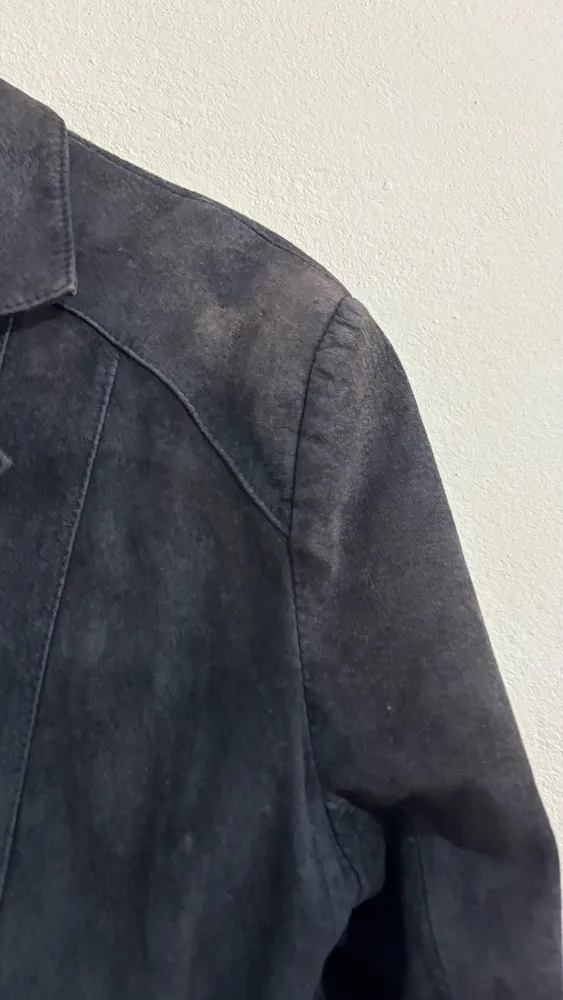 Blazer de couro acinturado estilo trench curto tamanho G