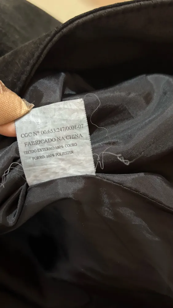 Blazer de couro acinturado estilo trench curto tamanho G