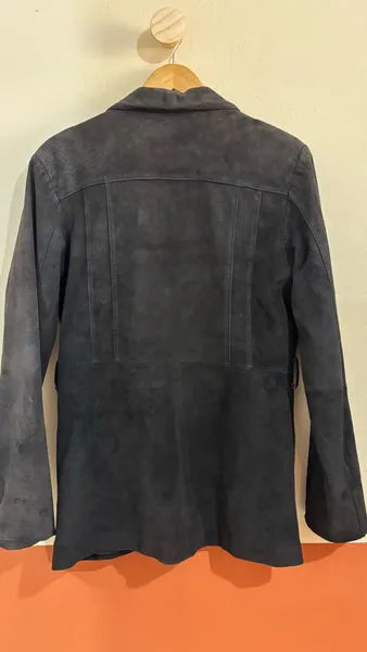 Blazer de couro acinturado estilo trench curto tamanho G