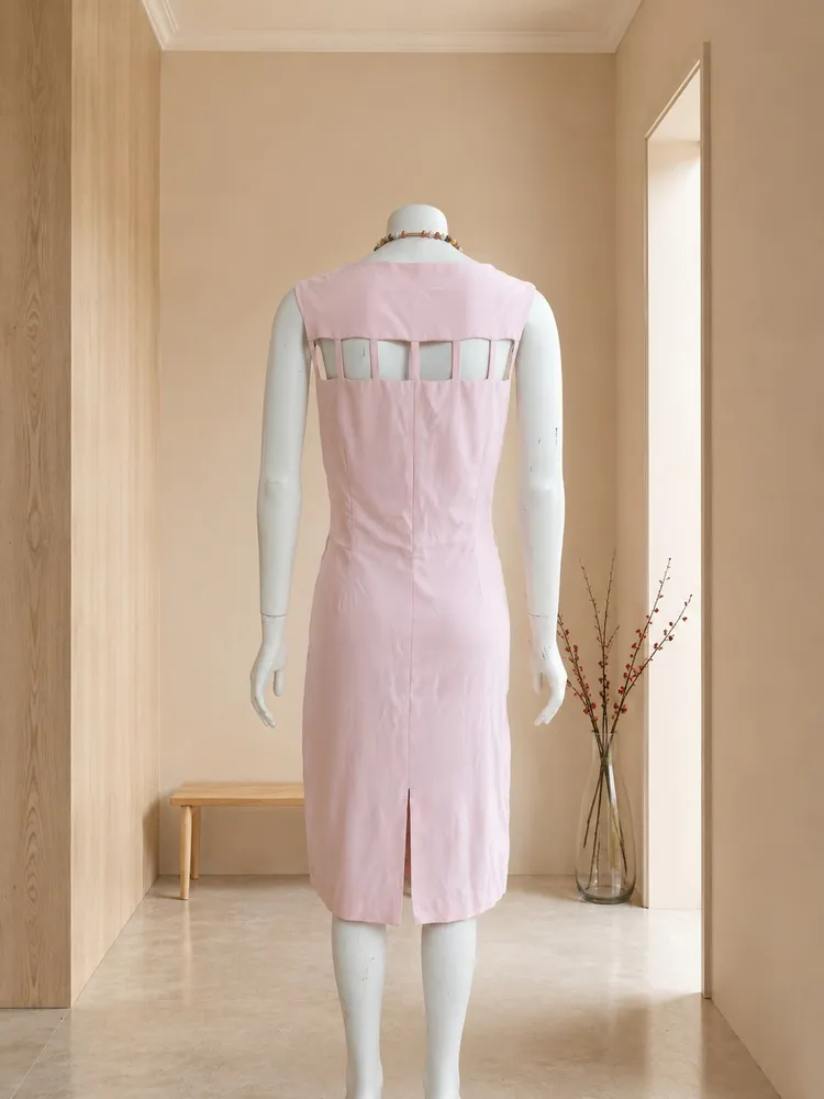 Vestido Rosa Recortes Talita Kume