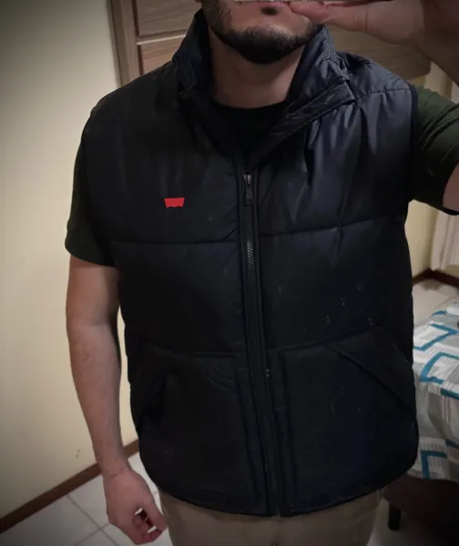 colete puffer levis preto unissex
