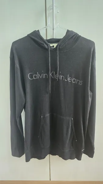 Moleton Calvin Klein M preto com touca