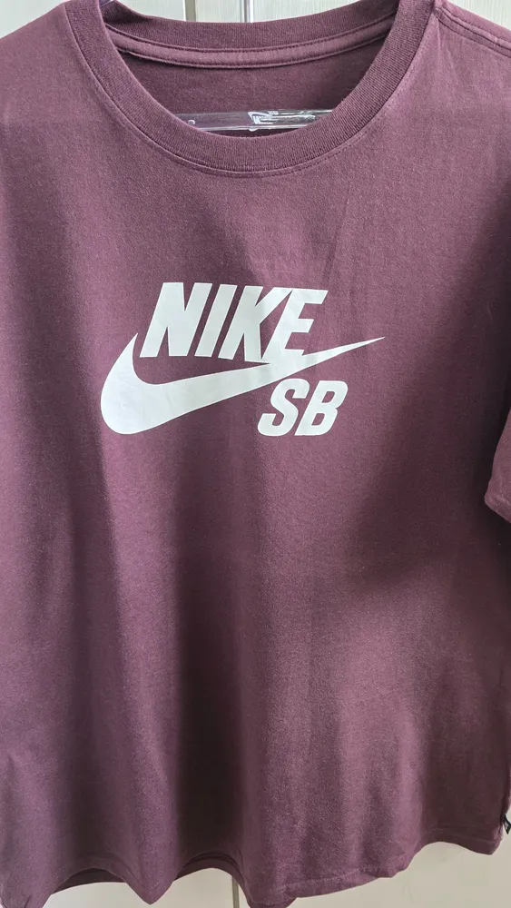Camiseta Nike SB Tee M Roxa