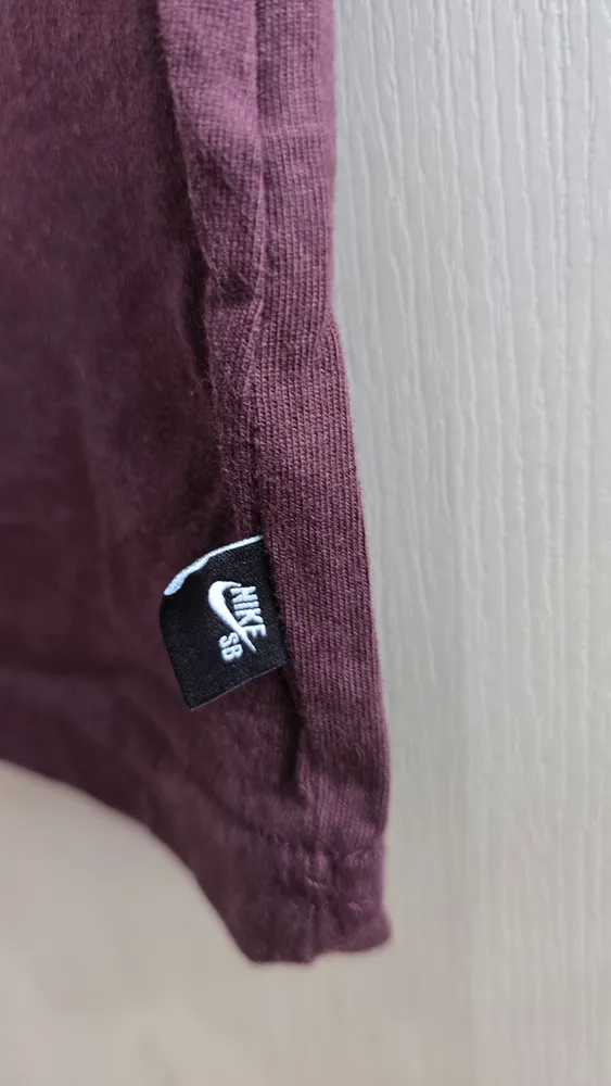 Camiseta Nike SB Tee M Roxa