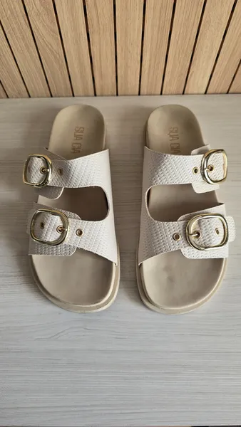 Sandália Feminina modelo birken sua cia creme 37