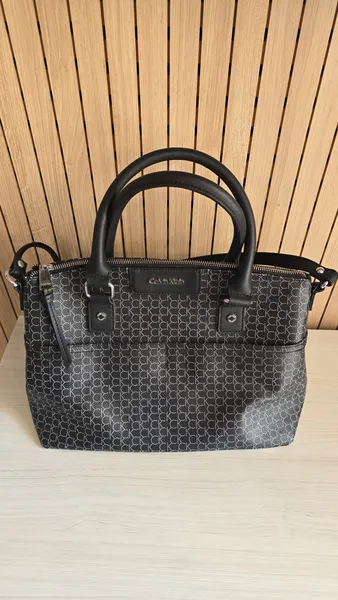 Bolsa Calvin Klein com Alça e Ziper