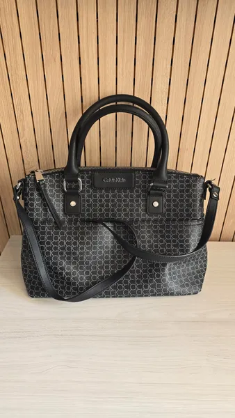 Bolsa Calvin Klein com Alça e Ziper