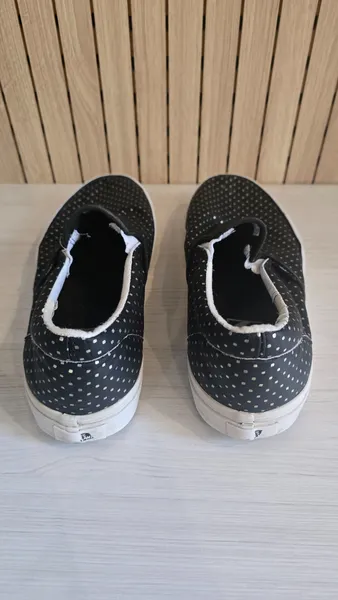 Tenis Sapatilha Feminino Vans Preto com Bolinhas Prata 37