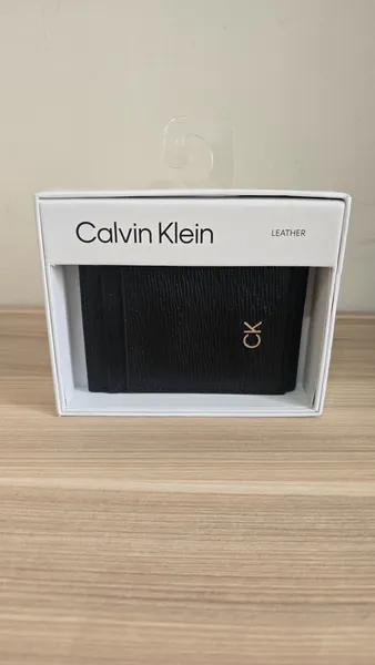 carteira calvin klein preta unissex
