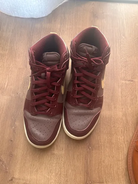 tenis nike vinho