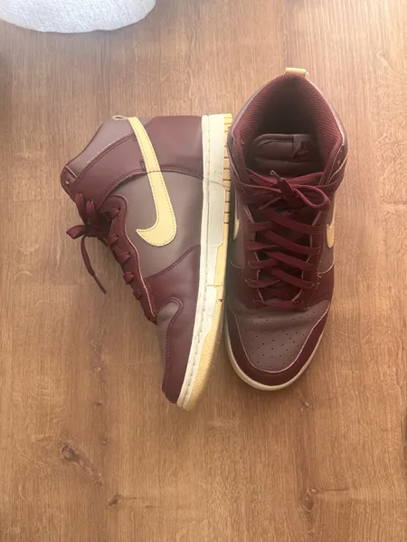 tenis nike vinho