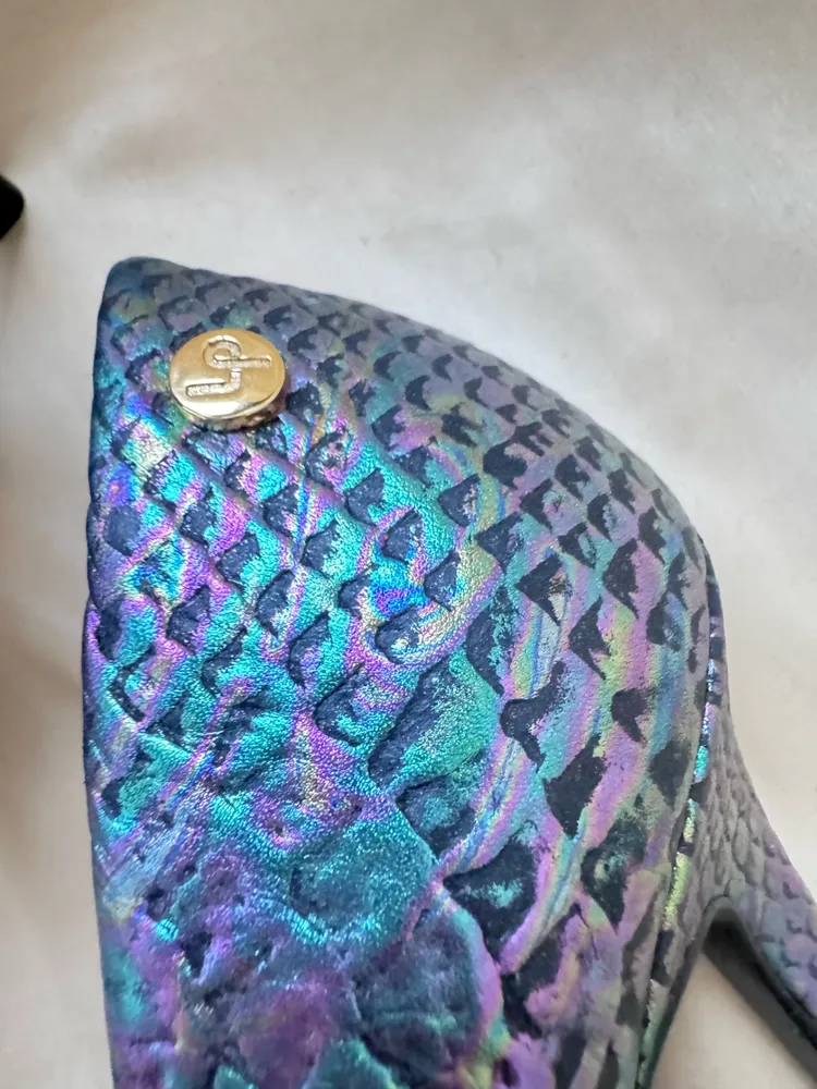 scarpin piton holografico lanca perfume