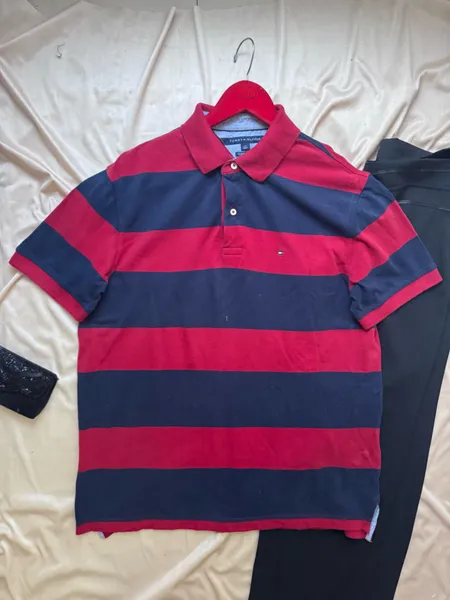 camisa polo listrasa tommy hilfiger