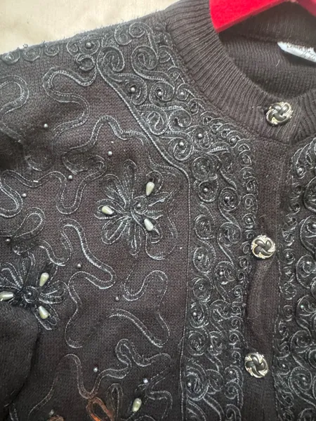 sueter botdado vintage casaqueto cardigan