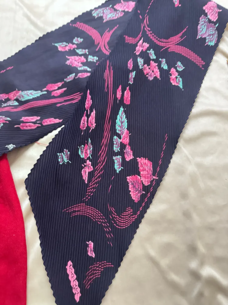lenco seda plissado floral vintage