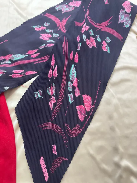 lenco seda plissado floral vintage