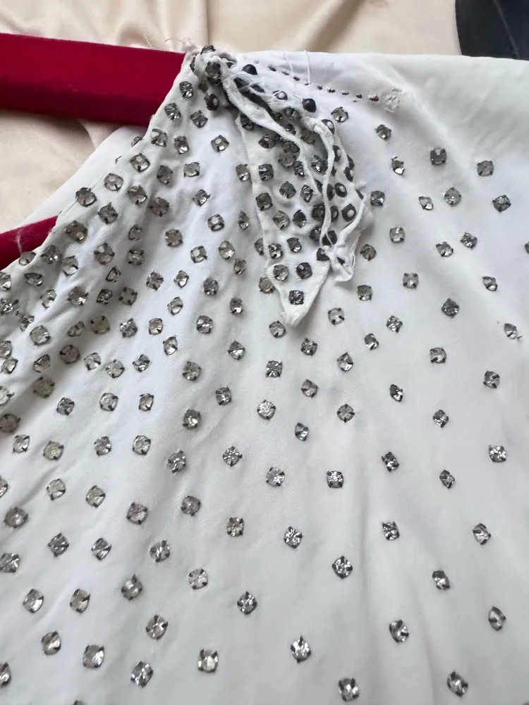 blusa bata vintage strass pedras branca