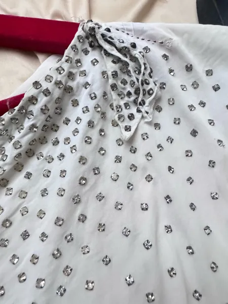 blusa bata vintage strass pedras branca