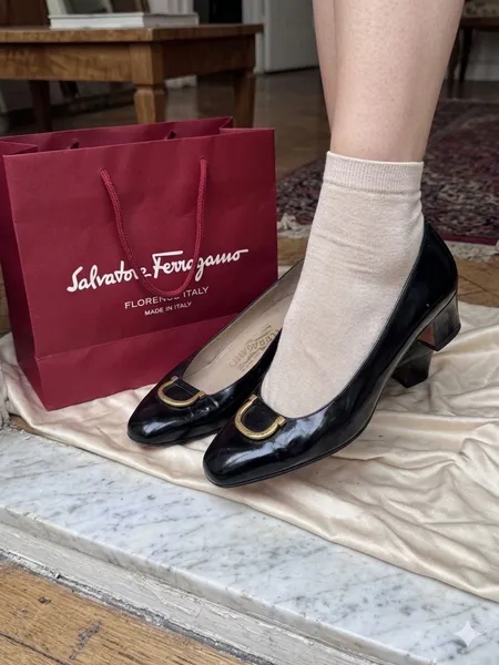 sapato ferragamo vintage preto envernizado