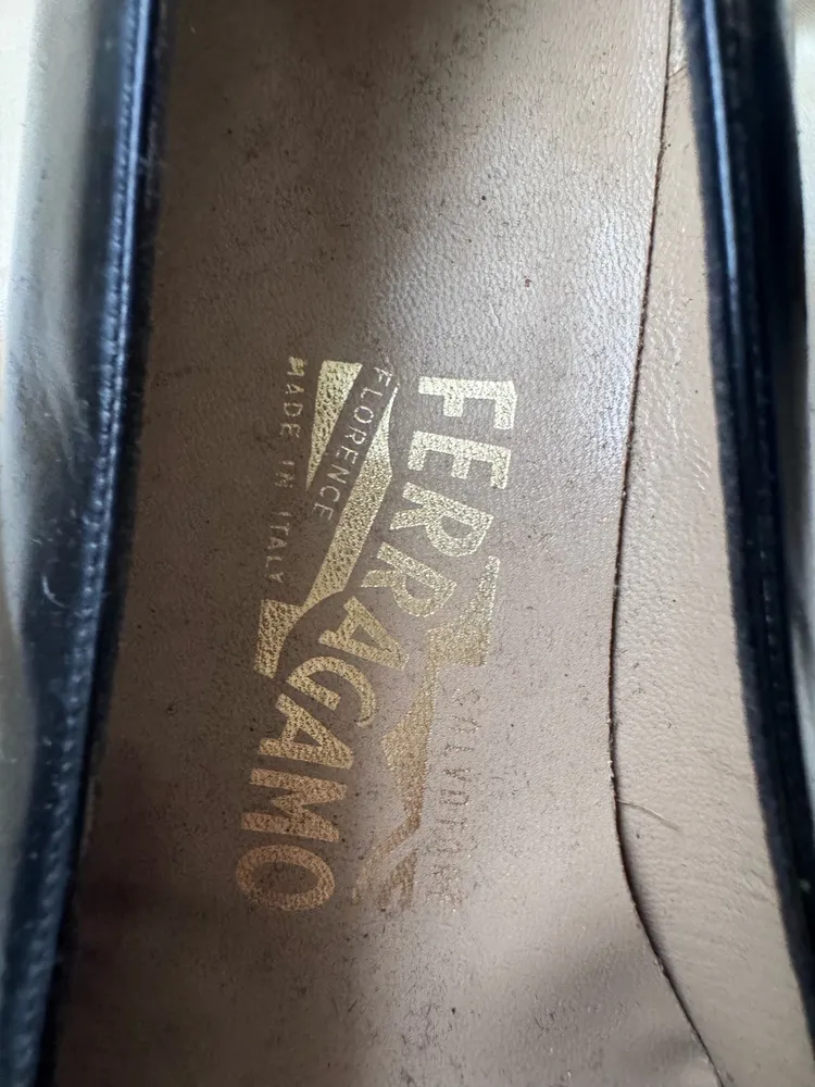 sapato ferragamo vintage preto envernizado