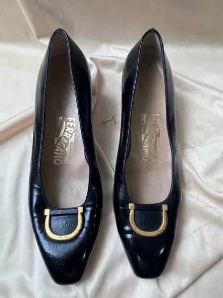 sapato ferragamo vintage preto envernizado