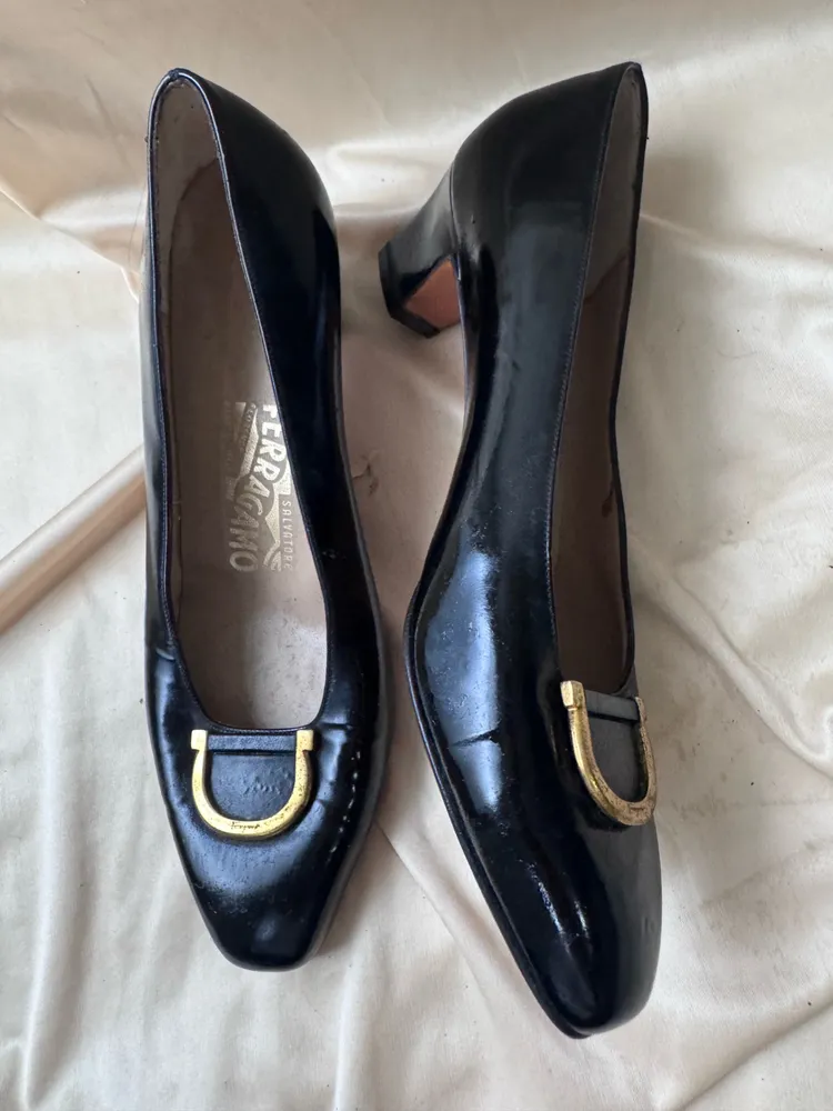 sapato ferragamo vintage preto envernizado