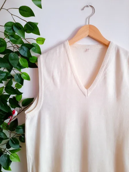 colete de tricô off white unissex