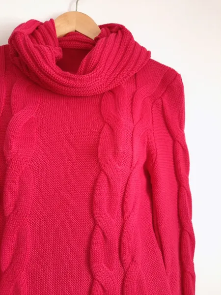 suéter de tricô rosa pink