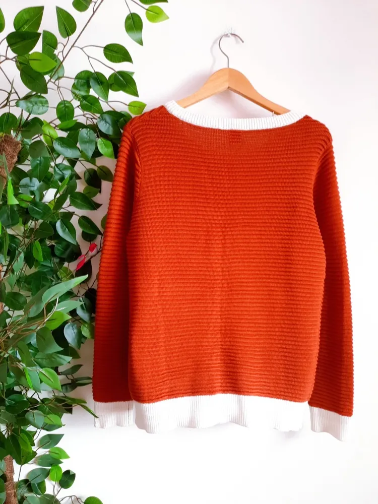 suéter de tricô laranja com branco hering