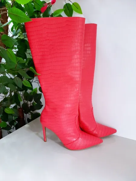 bota cano longo croco rosa pink