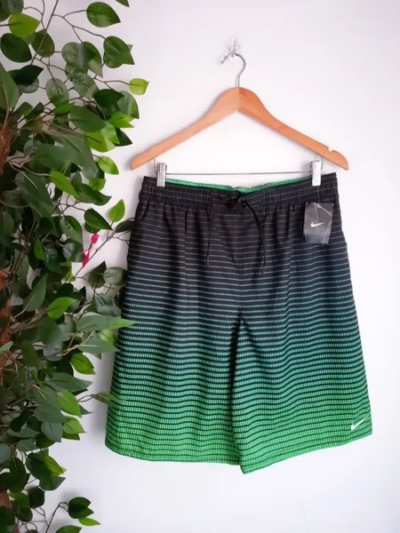 bermuda masculina listras preto e verde nike