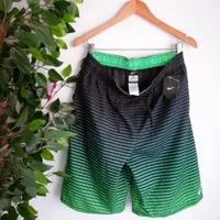 bermuda masculina listras preto e verde nike