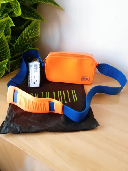 bolsa santorini emborrachada santa lolla laranja com azul
