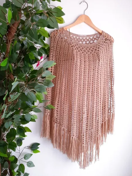 poncho de tricô alongado bege