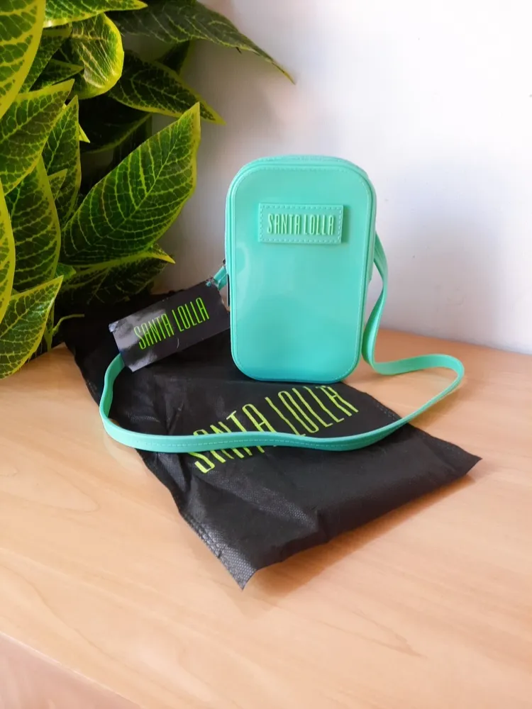 bolsa transversal emborrachado verde santa lolla