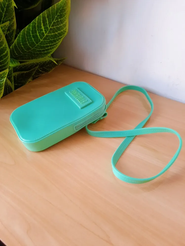 bolsa transversal emborrachado verde santa lolla