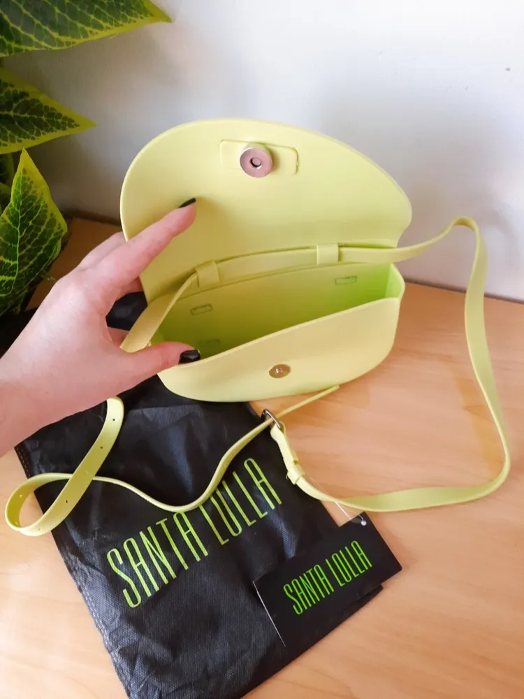 bolsa tiracolo e pochete verde limão santa lolla