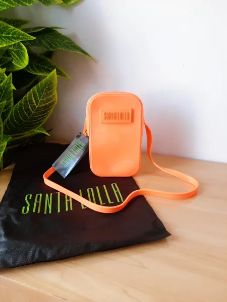 bolsa transversal emborrachada laranja santa lolla