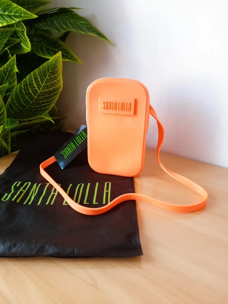 bolsa transversal emborrachada laranja santa lolla