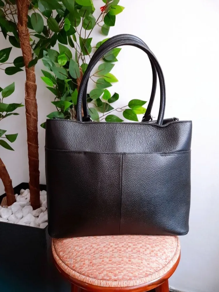 bolsa tote arezzo preta grande