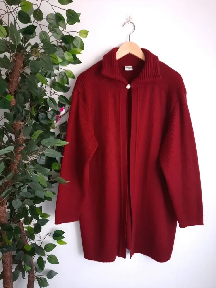 casaco de lã alongado vermelho