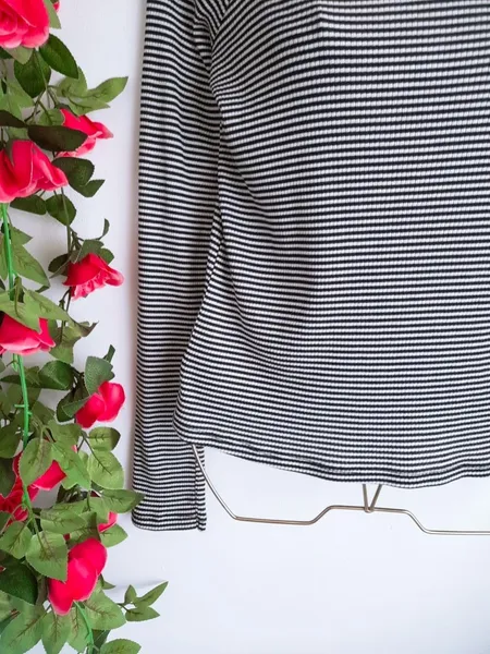 blusa preto e branco listrado zara