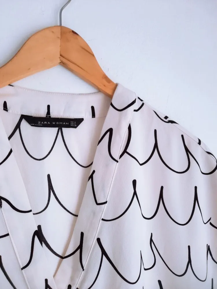 blusa branca estampada zara