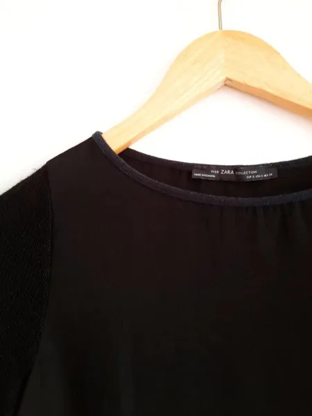 blusa preta zara