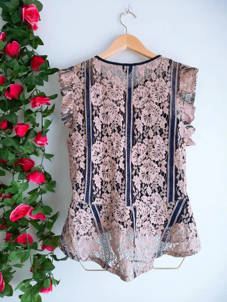 blusa bordada peplum azul com rosa yessica