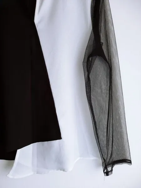 blusa preto e branco bicolor da shein